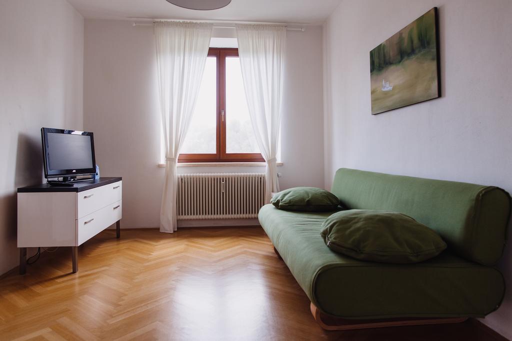 Zimmer & Appartements In Der Gamlitzerstrasse Ehrenhausen Cameră foto